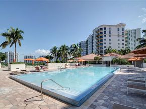 19900 E Country Club Dr 610, Aventura FL 33180