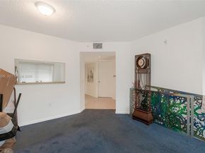 12550 SW 15th St 302E, Pembroke Pines FL 33027