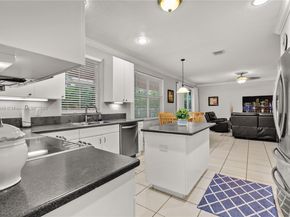 1065 Nandina Dr, Weston FL 33327