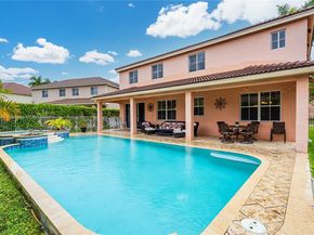 1065 Nandina Dr, Weston FL 33327