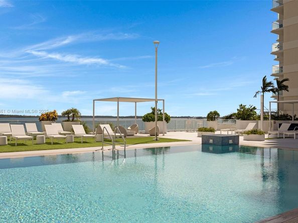 770 Claughton Island Dr 1712, Miami FL 33131