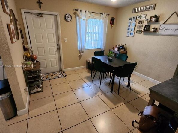 4835 NW 9th Dr 4835, Plantation FL 33317