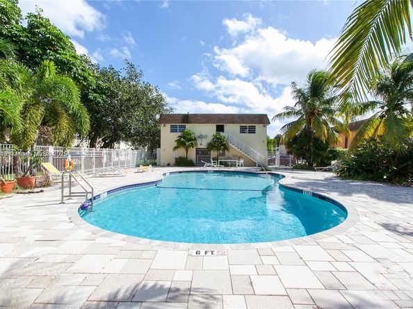 4835 NW 9th Dr 4835, Plantation FL 33317