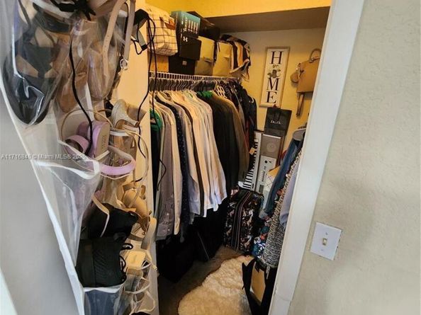 4835 NW 9th Dr 4835, Plantation FL 33317
