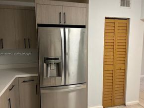 5100 SW 41st St 329, Pembroke Park FL 33023