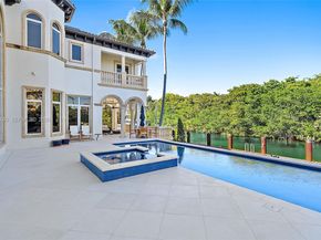 849 Harbour Isle Pl, North Palm Beach FL 33410