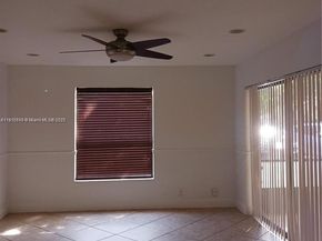 3815 Cocoplum Cir 3584, Coconut Creek FL 33063