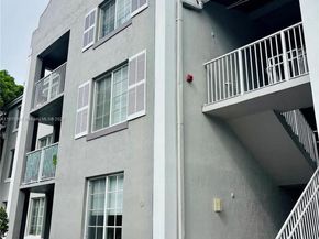777 SW 111th Way 101, Pembroke Pines FL 33025