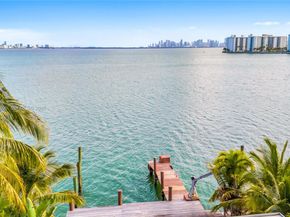 Undisclosed Address #A12001806, Miami Beach FL 33141