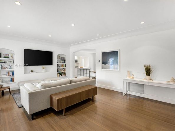 4397 N Michigan Ave, Miami Beach FL 33140