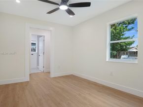 9161 NW 26th St, Sunrise FL 33322