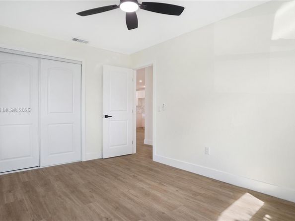 9161 NW 26th St, Sunrise FL 33322
