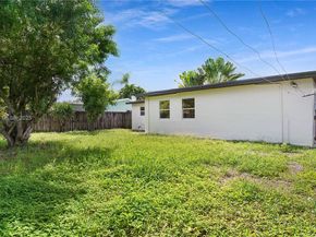 9161 NW 26th St, Sunrise FL 33322