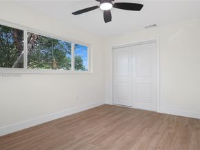 9161 NW 26th St, Sunrise FL 33322