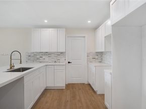 9161 NW 26th St, Sunrise FL 33322