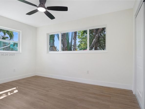 9161 NW 26th St, Sunrise FL 33322