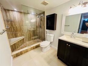 Undisclosed Address #A11912610, Weston FL 33326