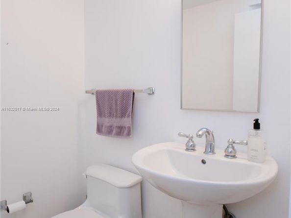 6365 Collins Ave 806, Miami Beach FL 33141