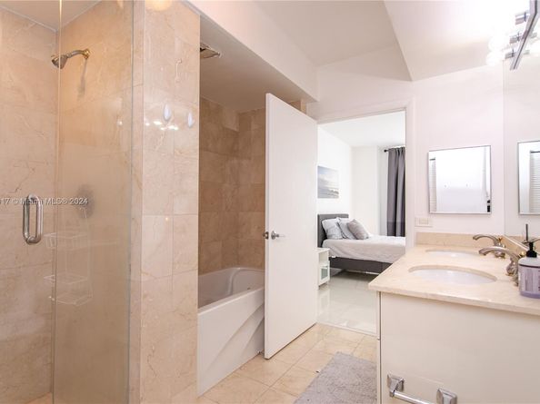 6365 Collins Ave 806, Miami Beach FL 33141