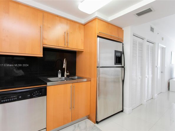 6365 Collins Ave 806, Miami Beach FL 33141