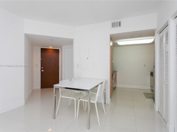 6365 Collins Ave 806, Miami Beach FL 33141