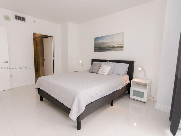 6365 Collins Ave 806, Miami Beach FL 33141