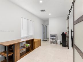 19265 E Saint Andrews Dr, Hialeah FL 33015