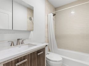 19265 E Saint Andrews Dr, Hialeah FL 33015