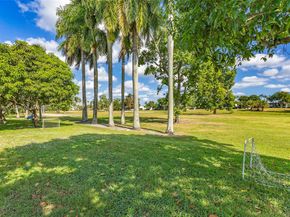 19265 E Saint Andrews Dr, Hialeah FL 33015