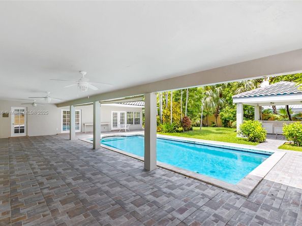 13820 SW 82nd Ave, Palmetto Bay FL 33158