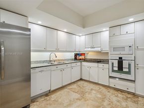 8855 Collins Ave 4B, Surfside FL 33154