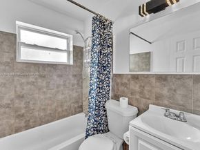 1530 N 56th Ave, Hollywood FL 33021