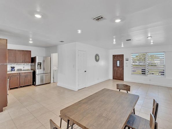 1530 N 56th Ave, Hollywood FL 33021