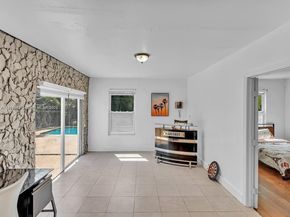 1530 N 56th Ave, Hollywood FL 33021