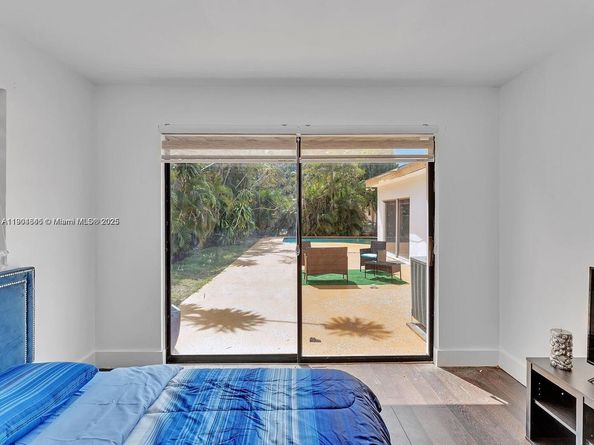 1530 N 56th Ave, Hollywood FL 33021