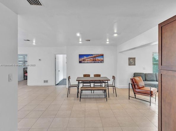 1530 N 56th Ave, Hollywood FL 33021