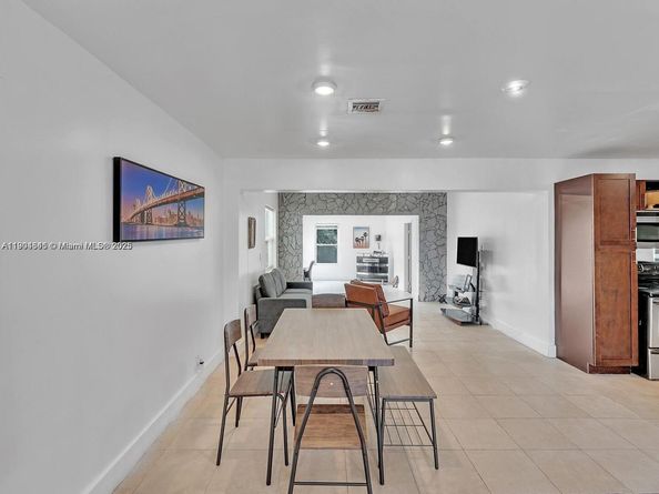 1530 N 56th Ave, Hollywood FL 33021