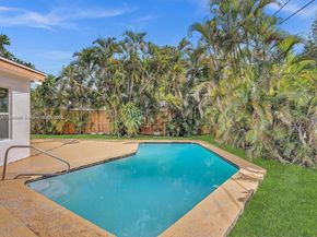 1530 N 56th Ave, Hollywood FL 33021