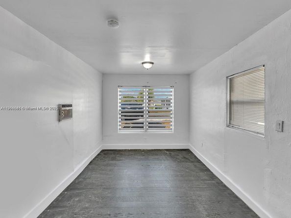 1530 N 56th Ave, Hollywood FL 33021