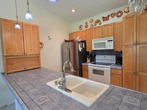 5 Rogart Cir, Boynton Beach FL 33426