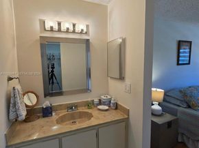 5 Rogart Cir, Boynton Beach FL 33426