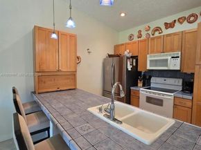 5 Rogart Cir, Boynton Beach FL 33426