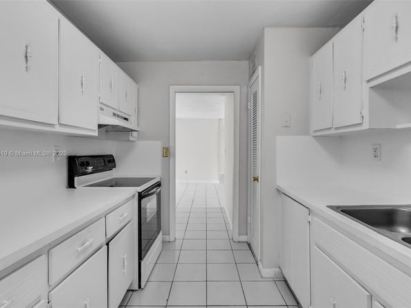 7345 W 4th Ave 402, Hialeah FL 33014