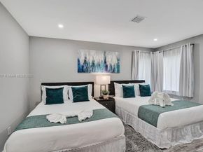 1321 S 16th Ave, Hollywood FL 33020