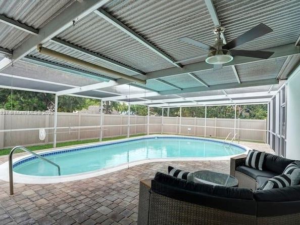 1321 S 16th Ave, Hollywood FL 33020