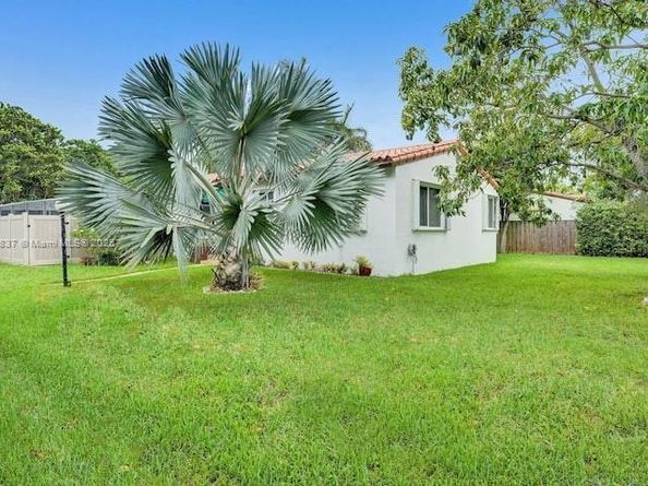 1321 S 16th Ave, Hollywood FL 33020