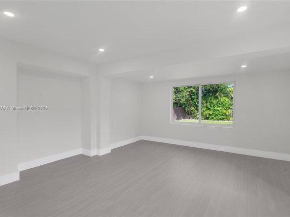 2949 SW 14 st, Miami FL 33145