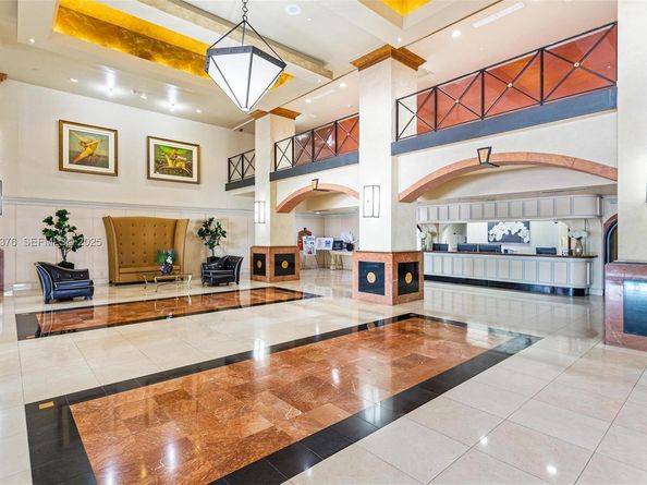 555 NE 15th St 15B, Miami FL 33132