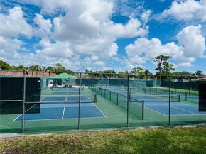 500 Crosswinds Dr A1, Green Acres FL 33413