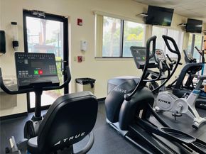 500 Crosswinds Dr A1, Green Acres FL 33413